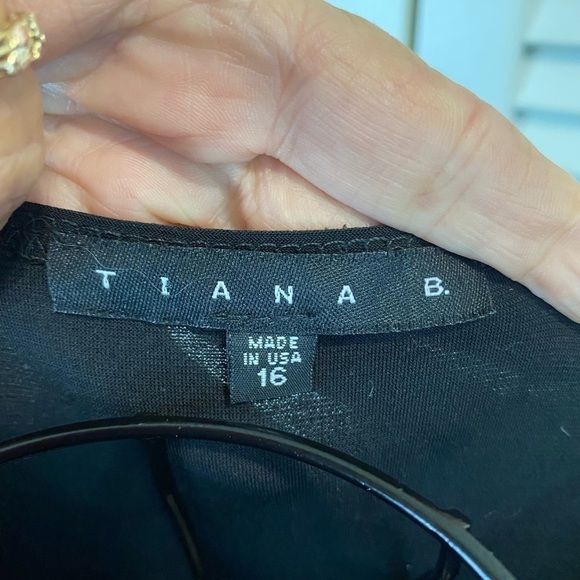 Tiana B size 16 elegant‎ black 3/4 sleeve dress with sequin trim stretch comfy - Picture 5 of 10